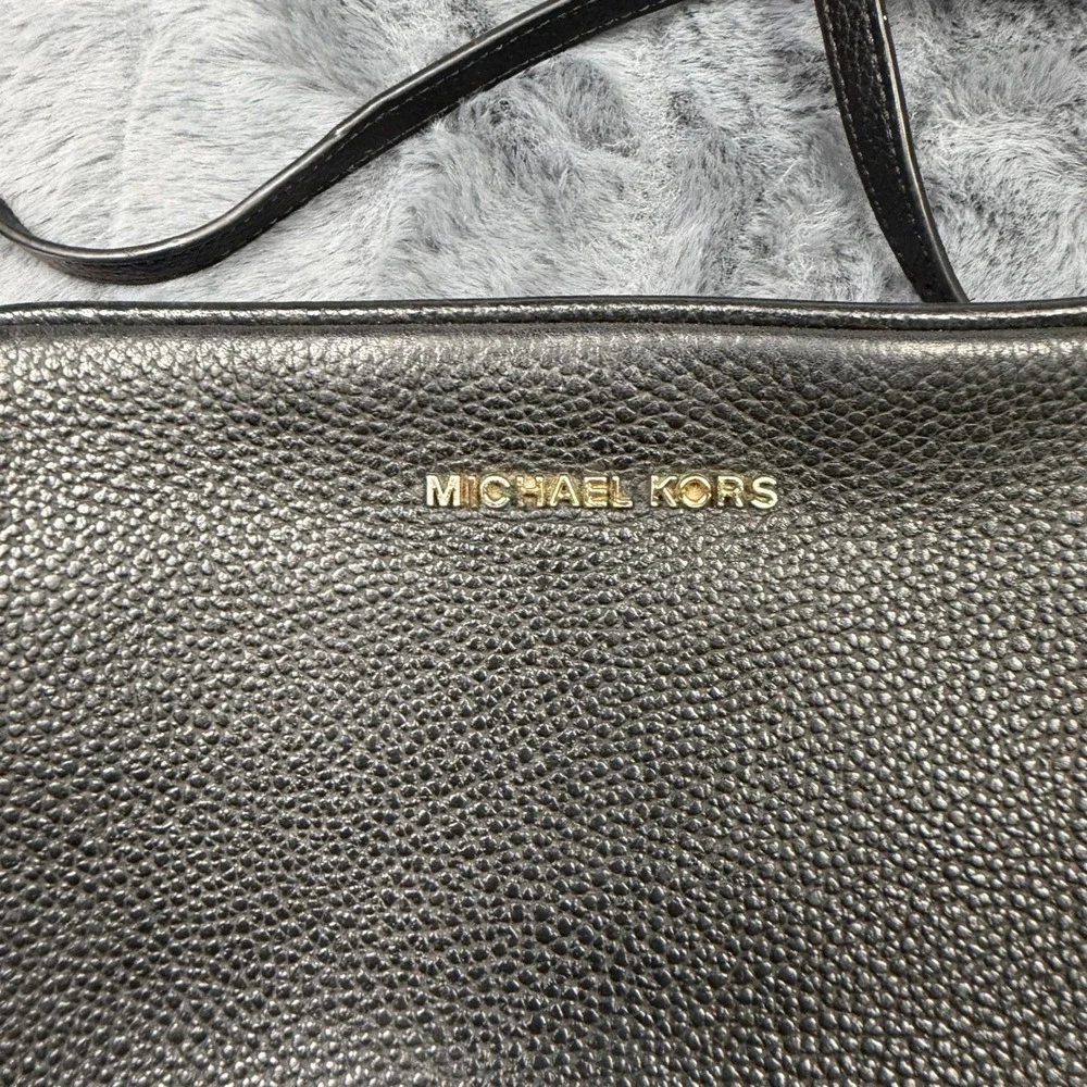 Michael Kors Jet Set East West Crossbody Bag Black Pebbled Leather Gold Hardware